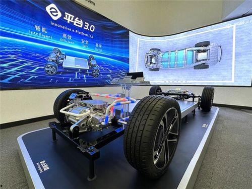 国产电车比赛视频大全下载,激情赛道上的绿色力量