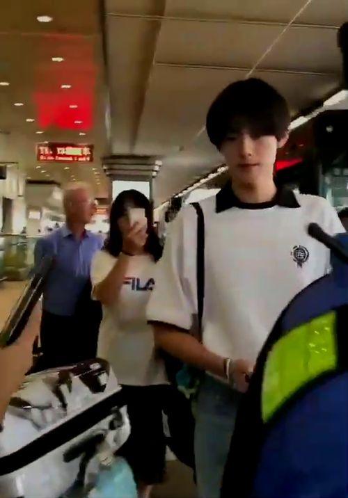 偶遇国产小鲜肉视频,国产小鲜肉风采瞬间