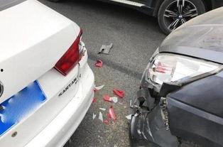 国产车追尾视频真实图片,惊心动魄的瞬间回顾  第2张